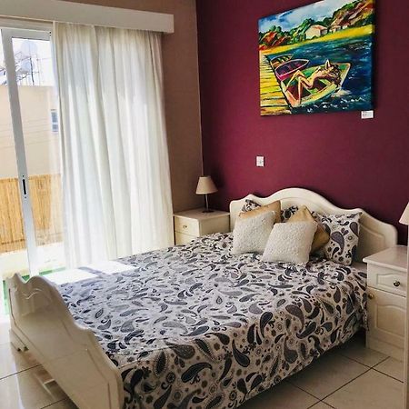 Beautiful Apartment Near The Sea Paphos Exterior photo