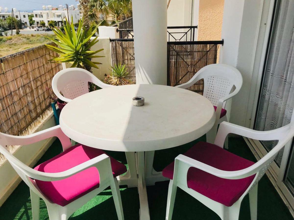 Beautiful Apartment Near The Sea Paphos Exterior photo